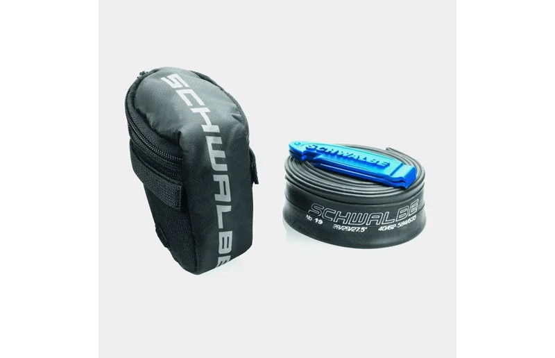 Schwalbe Sadelveske Saddle Bag Tour 0.7 Liter + Slange SV17 40-609 28/47-622 32/40-630 37/40-635 + 2 St Dekkspaker v:5822390