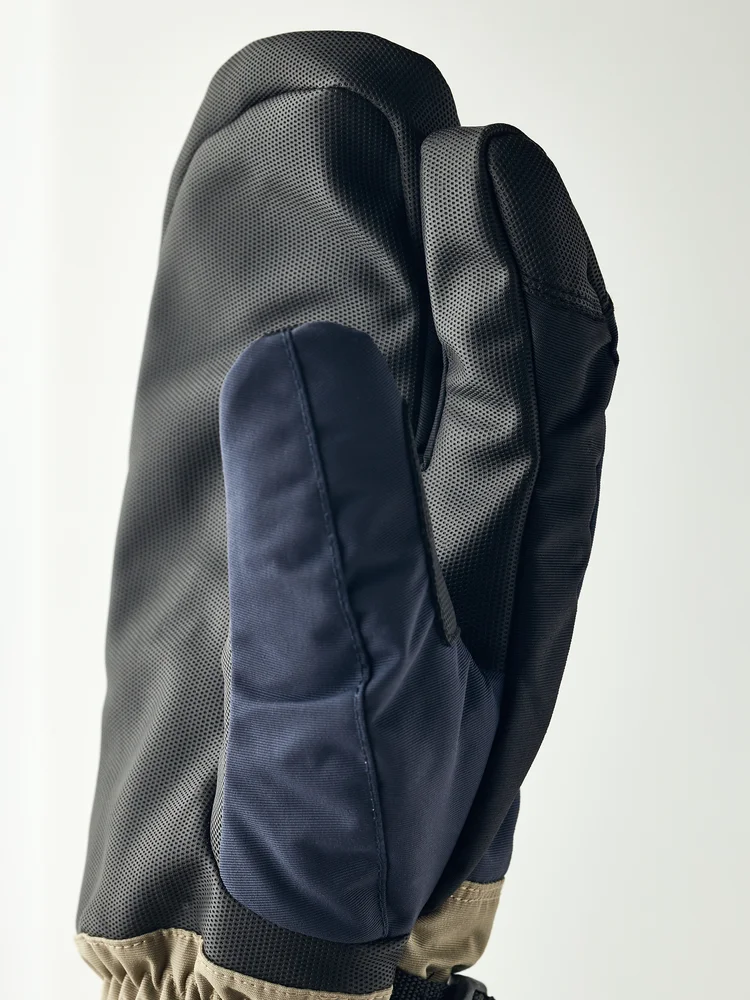 Hestra Gauntlet Sr. – 3 Finger Dark Navy/Beige v:8999759 Hestra Gauntlet Sr. – 3 Finger Dark Navy/Beige v:8999759