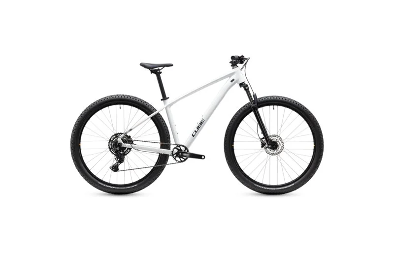 Hardtail MTB Cube Aim ONE Metallicwhite/Black v:2604635