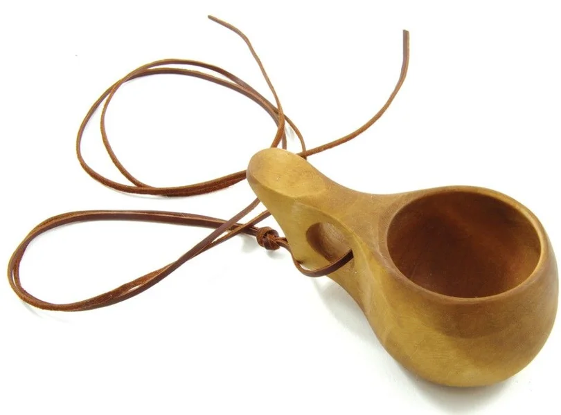 Kuksa Snapskåsa med halsrem i läder 0,9 dl v:8941812 Kuksa Snapskåsa med halsrem i läder 0,9 dl v:8941812