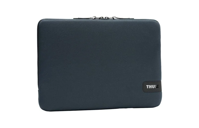 Dataveske Thule Koya Laptop Sleeve PC 14″ Darkest blue v:2618567 Dataveske Thule Koya Laptop Sleeve PC 14″ Darkest blue v:2618567