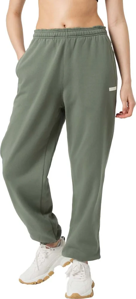 Björn Borg Women’s Studio Oversized Sweatpants Agave Green v:1706825 Björn Borg Women’s Studio Oversized Sweatpants Agave Green v:1706825
